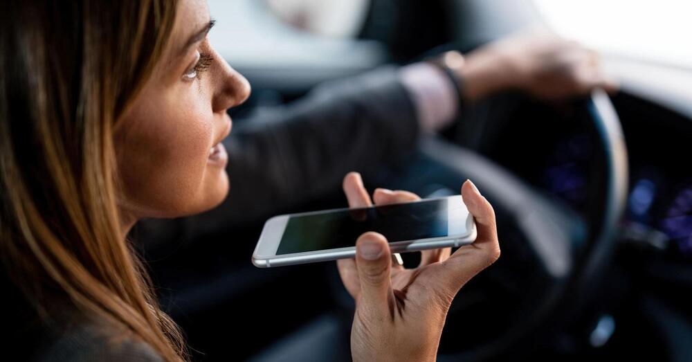 Nuove multe in arrivo per gli automobilisti dovuti agli smartphone? S&igrave;, perch&eacute; la polizia potr&agrave; scoprire dal telefonino se andate troppo veloce. Ecco come