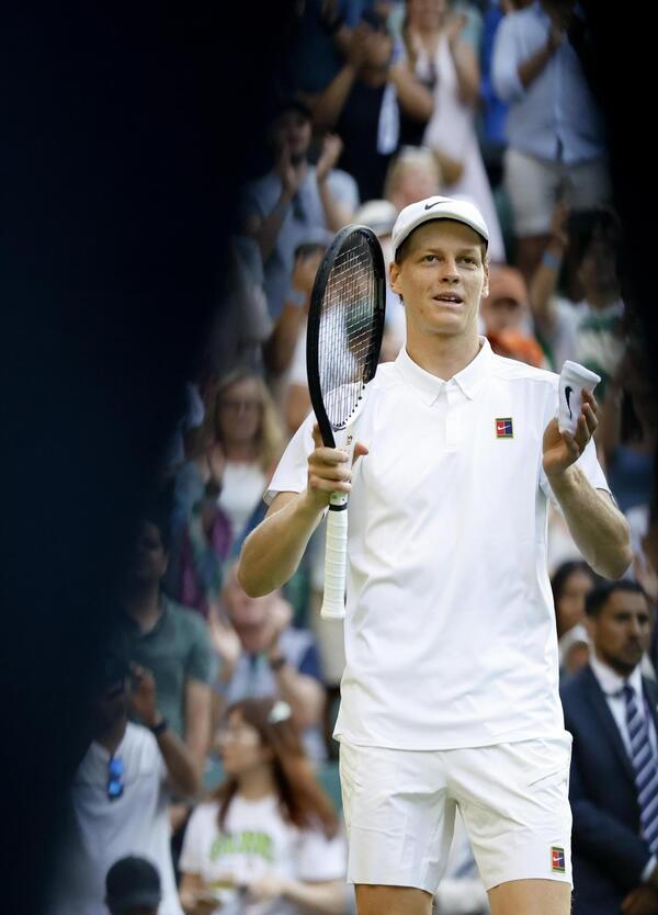 JANNIK IS ON FIRE! Mentre Draper si arrende, Sinner domina una Wimbledon rovente: &egrave; tornato il numero 1?