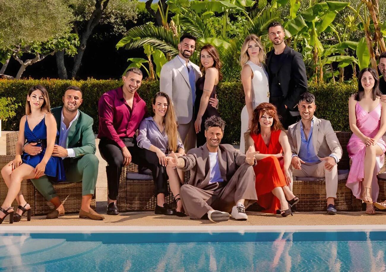 Abbiamo visto la prima puntata di Temptation Island, ma com&#039;&egrave; andata? Canale 5 ci fa scoprire che l&rsquo;involuzione della specie porta nuovi comportamenti: le donne vogliono i mantenuti e gli uomini arrabbiati passeggiano sulla spiaggia...