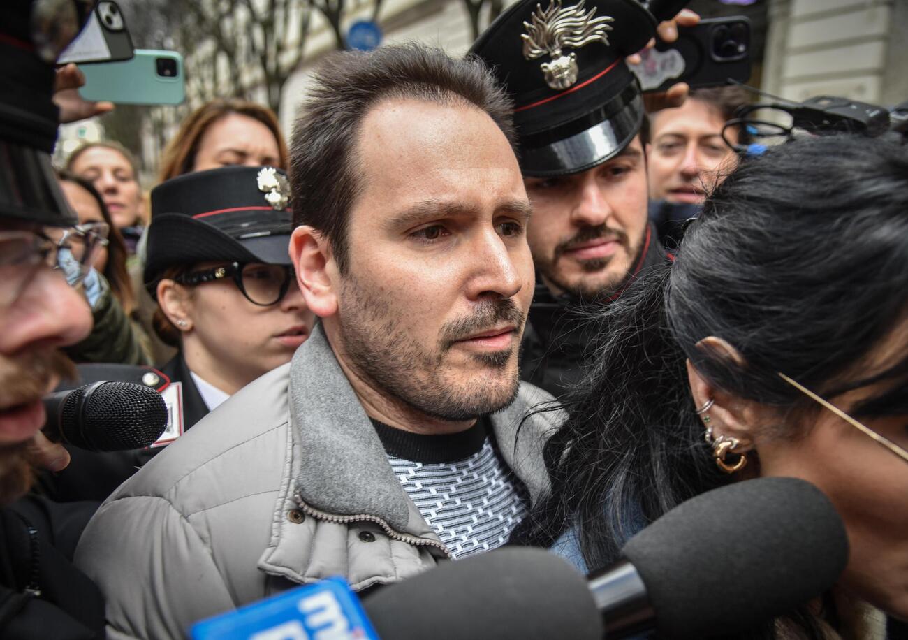 Omicidio Poggi, &Egrave; DI SEMPIO L&rsquo;IMPRONTA SULLA PORTA DELLA CUCINA? &Egrave; suo il dna che verr&agrave; analizzato? Ecco perch&eacute; l&rsquo;assassino di Chiara ha lasciato questa traccia quando l&rsquo;ha uccisa&hellip;