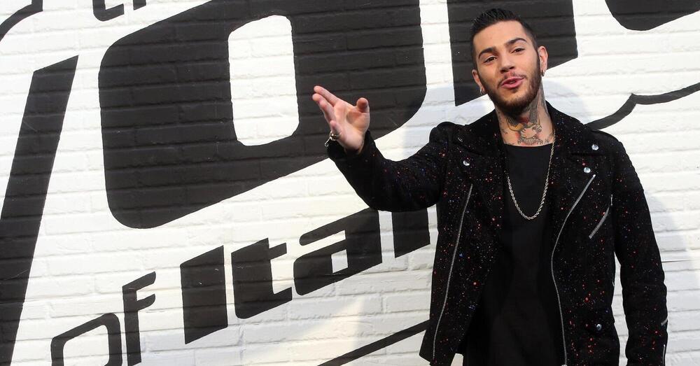 Caso ultras, Emis Killa rompe il silenzio: &ldquo;Indagato per associazione a delinquere? Ero pietrificato. Ma non sono condannato&rdquo;. Il rap: &ldquo;No al politicamente corretto&rdquo;. E su Sanremo spiega perch&eacute; &ldquo;mi avrebbero fischiato&hellip;&rdquo;