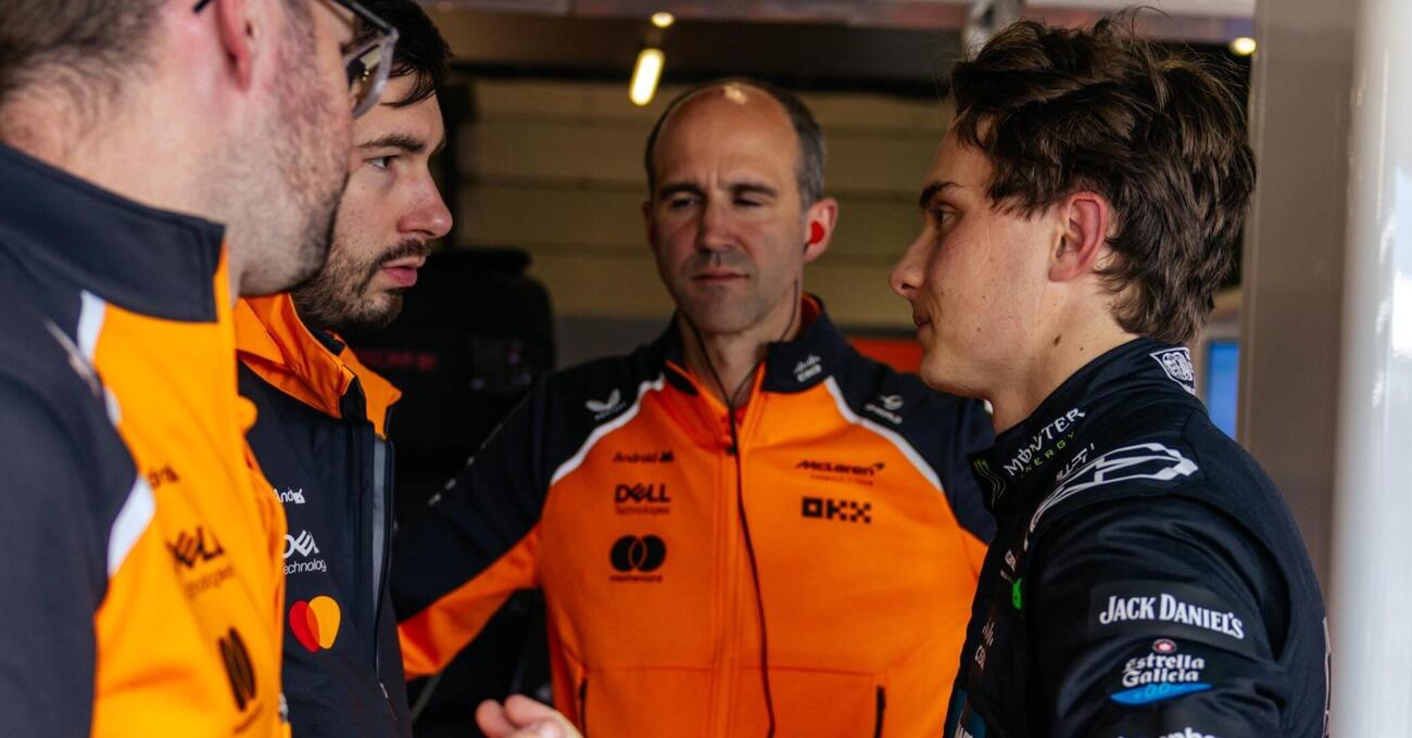 A Silverstone la Ferrari gasa, ma gli altri? In McLaren hanno paura, in Red Bull c&rsquo;&egrave; quasi da piangere. E in Mercedes la legge la scrive Kimi Antonelli, ma&hellip;