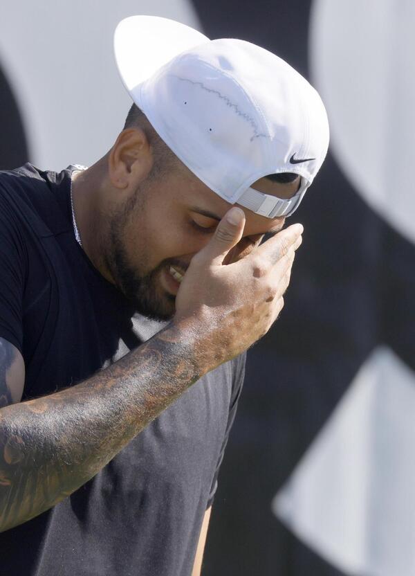 CLAMOROSO: Kyrgios lasciato fuori dai cancelli di Wimbledon. Ma lui come ha reagito? Dal &ldquo;Ma lo sai chi sono io?&rdquo; a...