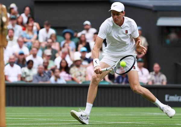 La vittoria di Jannik Sinner contro Martinez a Wimbledon? Poteva fare meglio se voleva vedersi la Formula 1 in tempo. L&#039;Italia intanto gode con Cobolli
