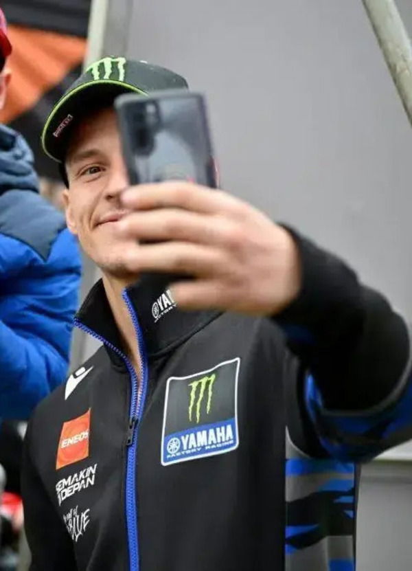 Yamaha spinge sul V4 con Dovizioso e Fernandez perch&eacute; il telefono di Quartararo ha gi&agrave; squillato. Intanto Miller...