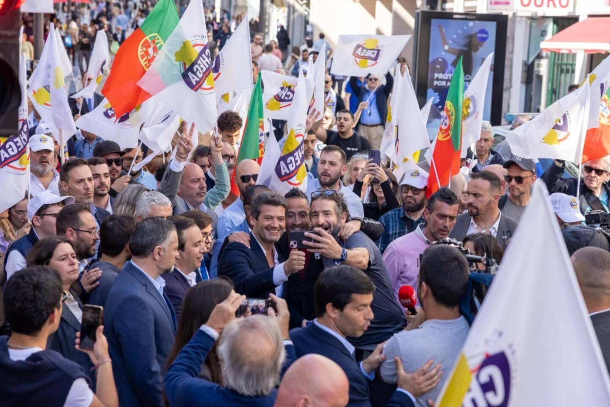 André Ventura a una manifestazione di Chega!