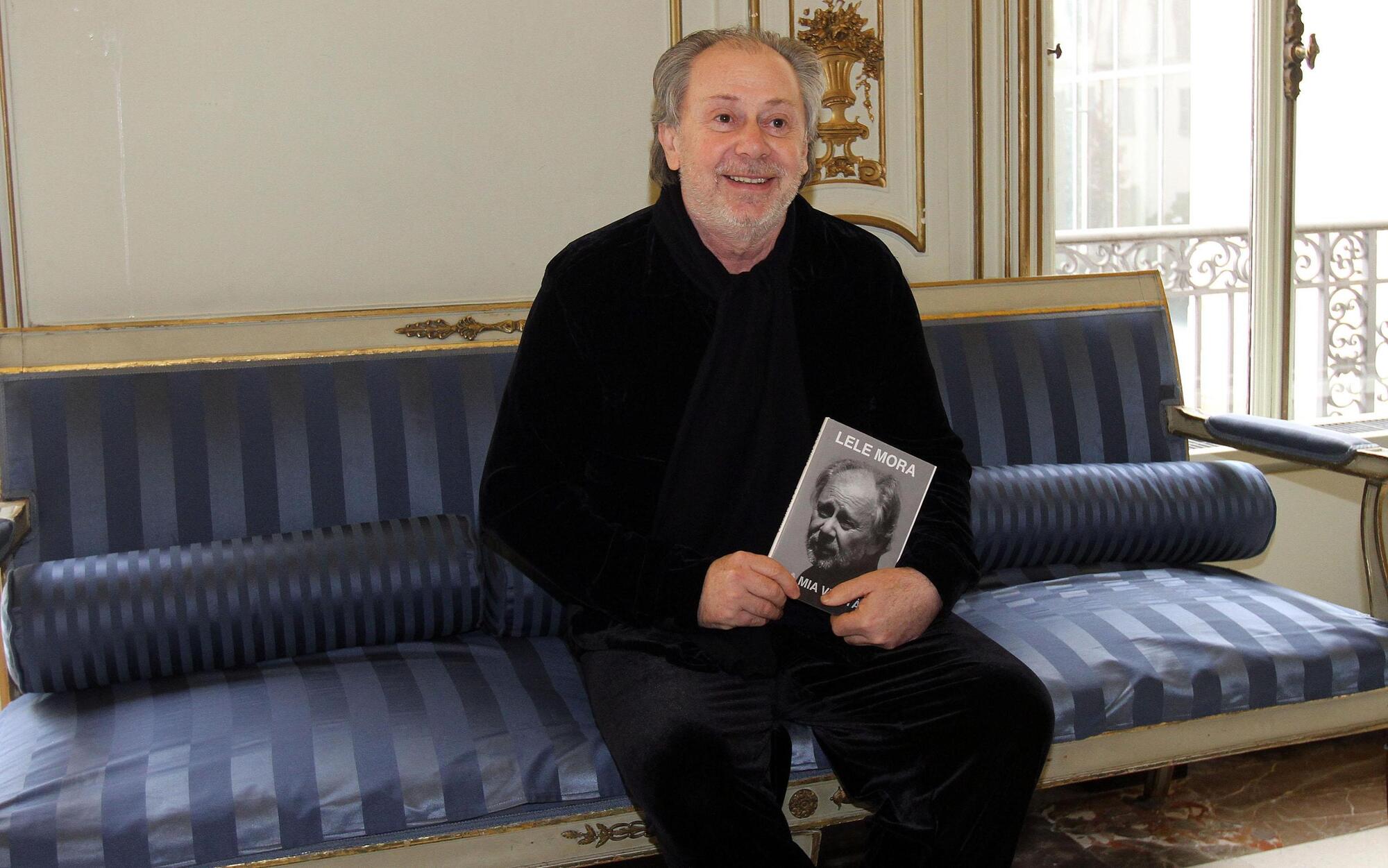 Lele Mora presenta il suo libro