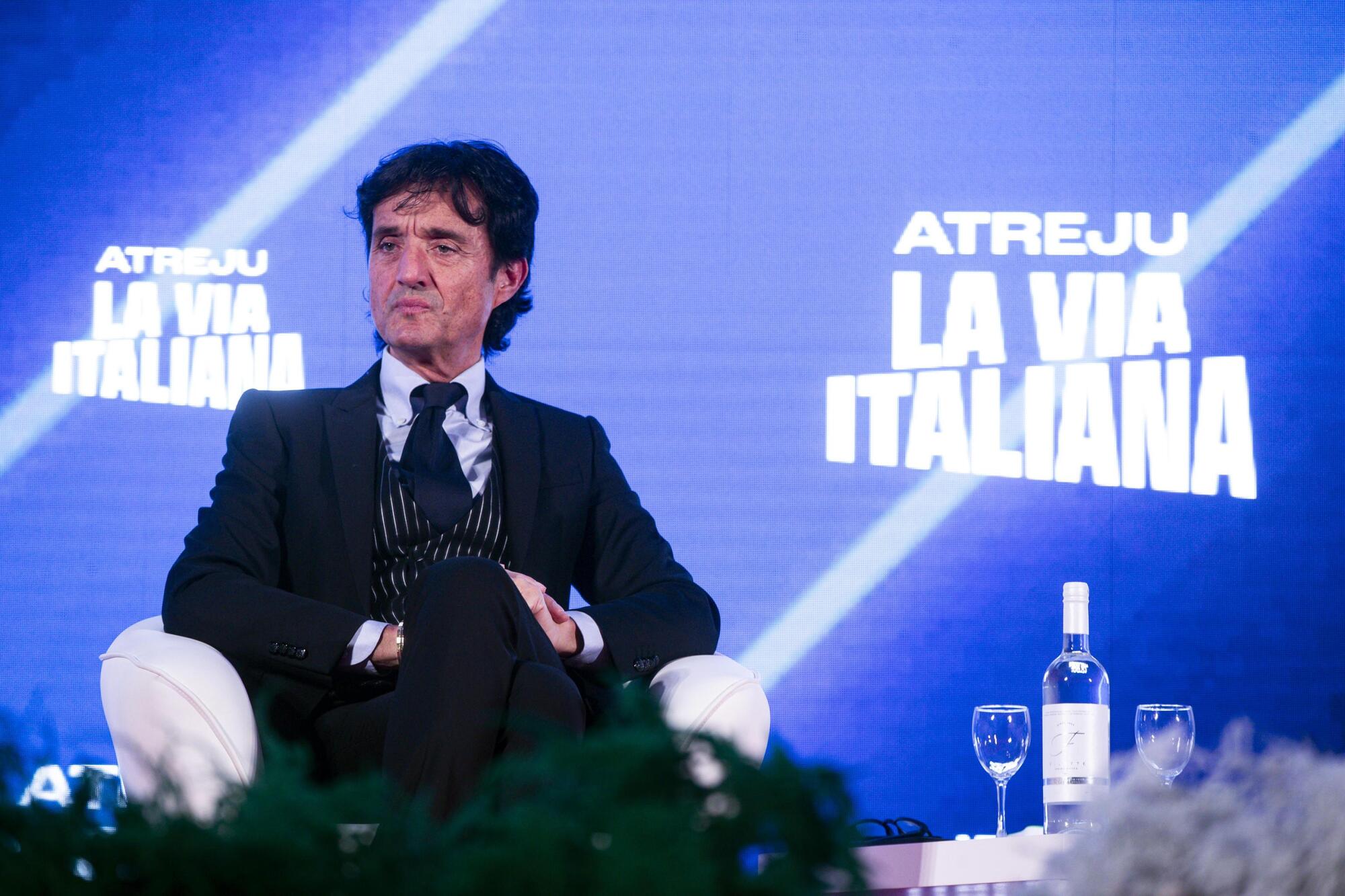 Il regista di Albatros Giulio Base