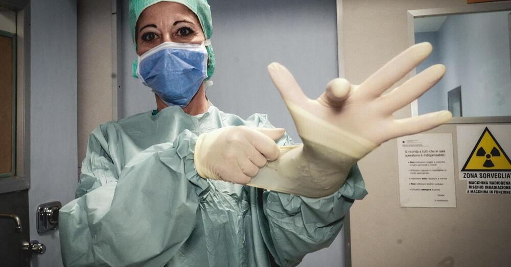 Tutti gli errori medici di Stefano Stracciari, il dottor silicone che ha deturpato il volto delle pazienti per anni: farmaci scaduti, attrezzature guaste e assoluta mancanza di sterilit&agrave;. Ma com&rsquo;&egrave; possibile che nessuno l&rsquo;abbia fermato prima?
