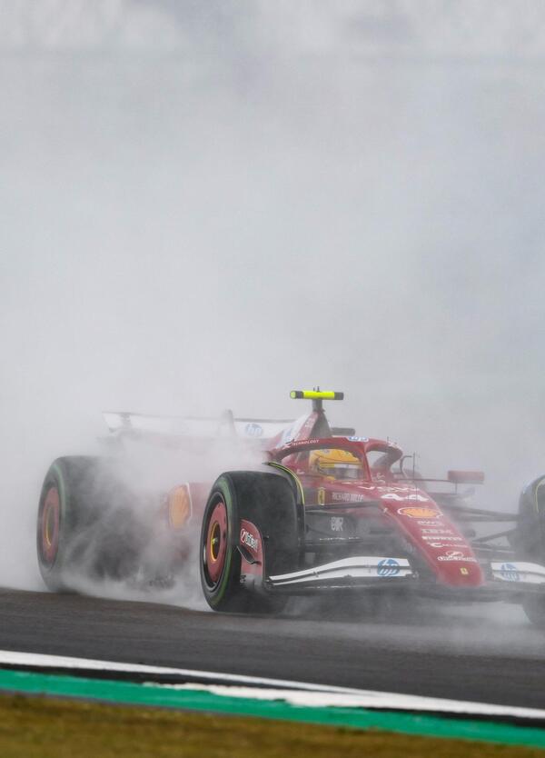 Perch&eacute; il muretto Ferrari ha sbagliato la strategia di Lewis Hamilton? Vasseur spiega l&rsquo;errore di Silverstone mentre Vigna discute il futuro del Team Principal