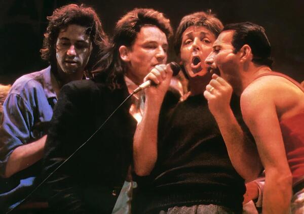 Cosa rimane del Live Aid 40 anni dopo? Gabriele Medeot: &ldquo;Irripetibile. Oggi nessuno &egrave; pi&ugrave; ingenuo&rdquo;. I ricordi (in un libro libro) dei Queen leggendari, di Collins stacanovista e di Clapton che rischi&ograve; di&hellip;  