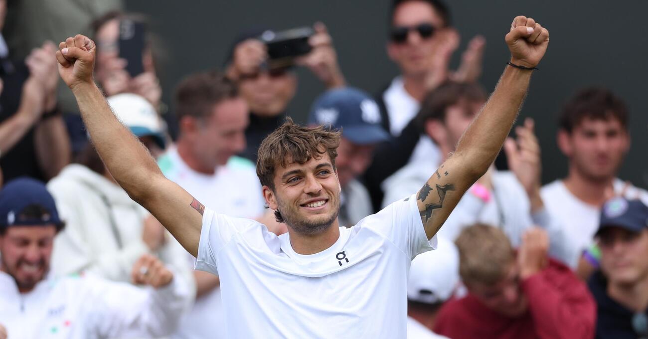 COBOLLI, COS&Igrave; CI FAI IMPAZZIRE: Dalle lacrime del padre alle sue parole in campo, ecco perch&eacute; ha tutto per essere un campione. Djokovic MOSTRUOSO, mentre Sonego &ldquo;rovina&rdquo; il trio azzurro&hellip;