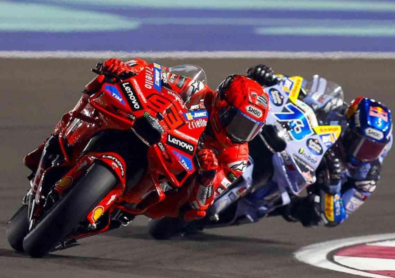 Ruben Xaus gela tutti dal salotto di Jorge Lorenzo: &ldquo;Marc Marquez ora ha anche degli alleati&rdquo;. E sul &ldquo;caso Mart&igrave;n&rdquo;&hellip;