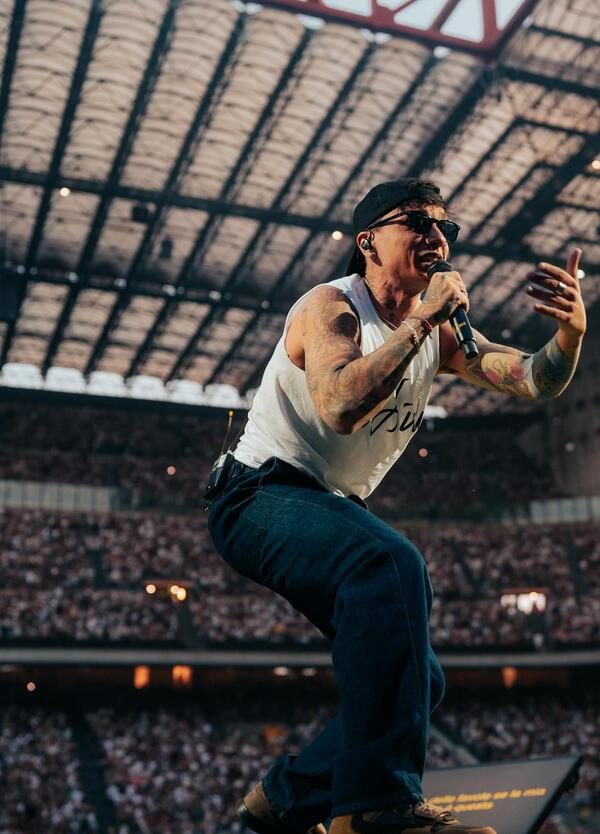 Il concerto di Ultimo a San Siro? Pioggia, emozioni e sold out! Ecco come si diventa leggenda