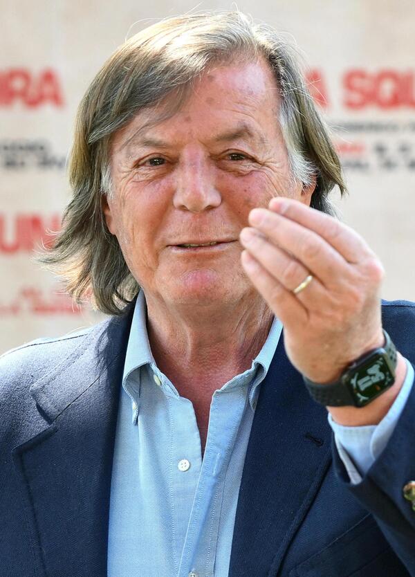 Avete visto come Bertolucci percula Panatta per il suo compleanno? &ldquo;Scandaloso che Wimbledon non si fermi&hellip;&rdquo;
