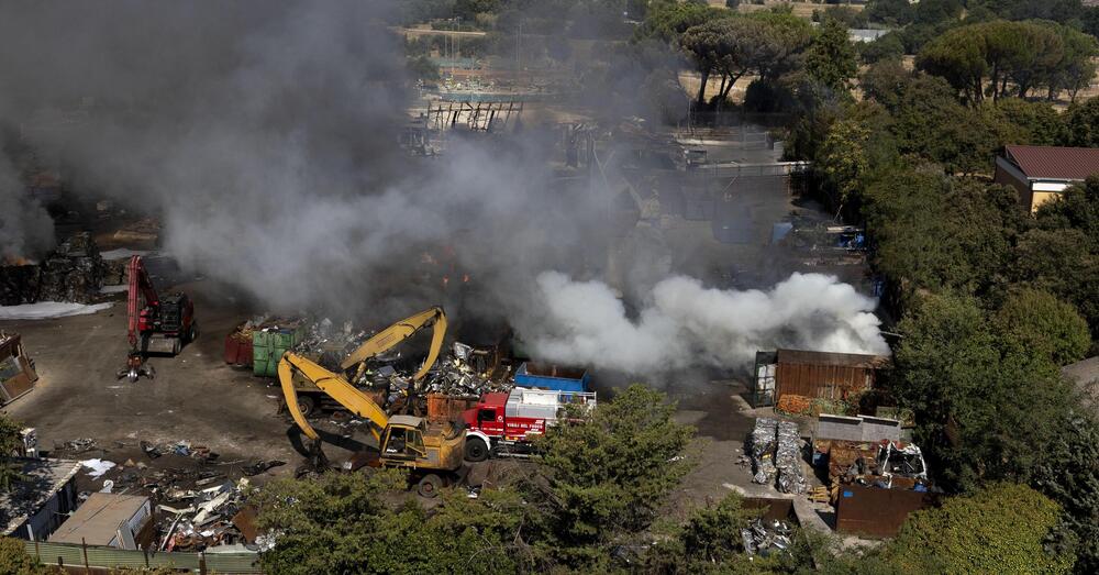 Esplosione a Roma, ALLA FINE CI &Egrave; SCAPPATO IL MORTO dopo l&rsquo;incendio al distributore di benzina in via dei Gordiani: non c&rsquo;&egrave; l&rsquo;ha fatta il dipendente della pompa gpl Claudio Ercoli. Si indaga per omicidio colposo contro ignoti&hellip;