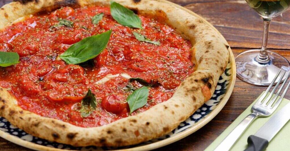 Una pizza marinara pu&ograve; costare 10 euro? Per la pizzeria Il Rito di Carate Brianza s&igrave;, ma i social insorgono. Ecco la nuova puntata delle polemiche nel food...