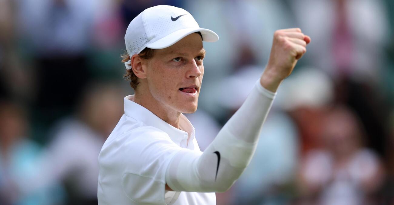 MA STI CAZ*O DI INGLESI A WIMBLEDON CONTRO SINNER? &ldquo;Dovrebbe essere squalificato, tifate per Djokovic&rdquo;. Ecco come il DailyMail torna sul caso clostebol: &ldquo;Invece di Dust and Glory con Bocelli, dovrebbe cantare Doping e&hellip;&rdquo;
