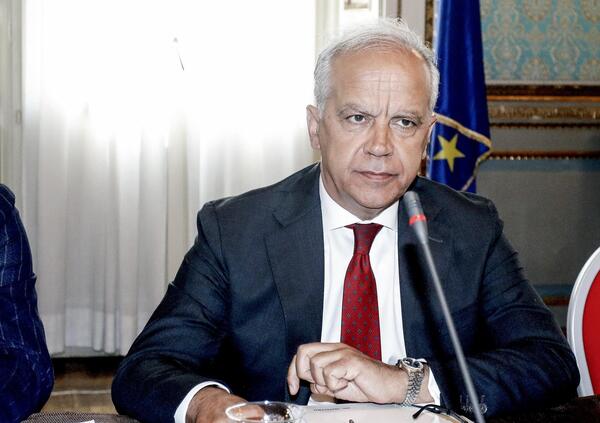 SOLDI, RICATTI E MIGRANTI, HAFTAR CONTRO PIANTEDOSI &amp; CO. L&#039;Italia non paga? Dalla Libia scatta la vendetta e la delegazione europea &egrave; respinta...