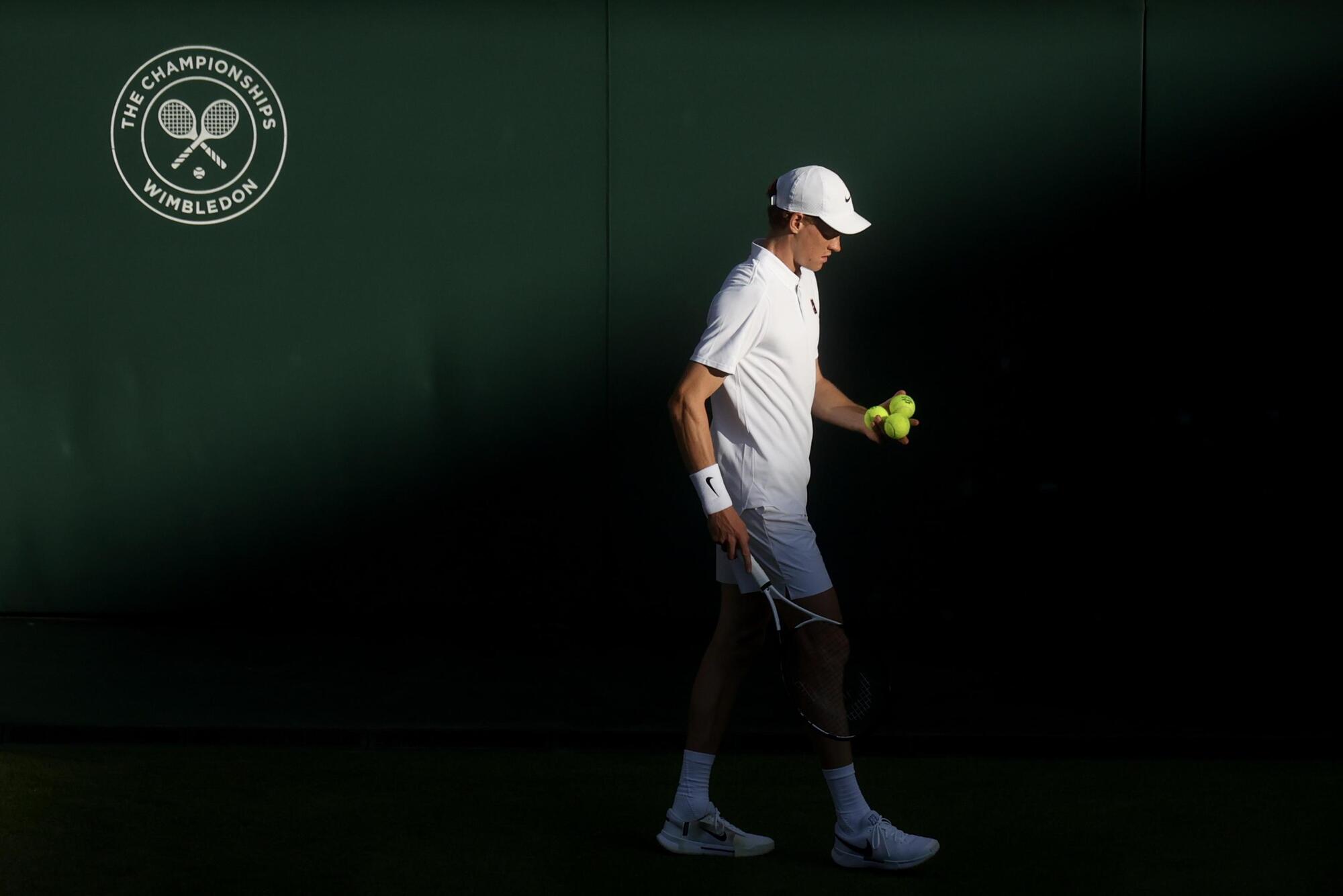 Jannik Sinner contro Novak Djokovic a Wimbledon