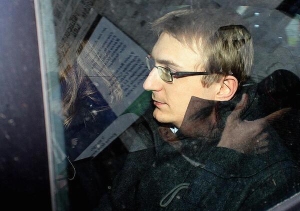 Delitto di Garlasco, ma davvero &quot;il Pc di Chiara Poggi &egrave; molto pi&ugrave; allarmante di quello di Alberto Stasi&quot; Parla l&#039;esperto informatico Occhietti: &ldquo;Forse veniva usato da altri. ECCO DA CHI...&quot;