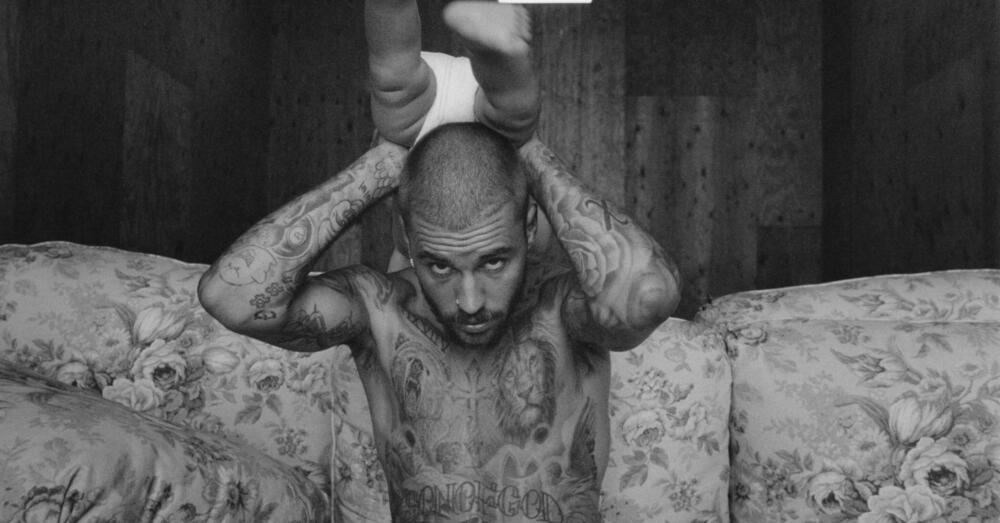 Abbiamo ascoltato Swag, il nuovo disco di Justin Bieber, ma com&rsquo;&egrave;? Intimo R&amp;B con &ldquo;la pelle bianca e l&rsquo;anima nera&rdquo;, l&rsquo;amore per la moglie Hailey e il figlio Jack Blues e nessuna traccia di Kanye West e P Diddy