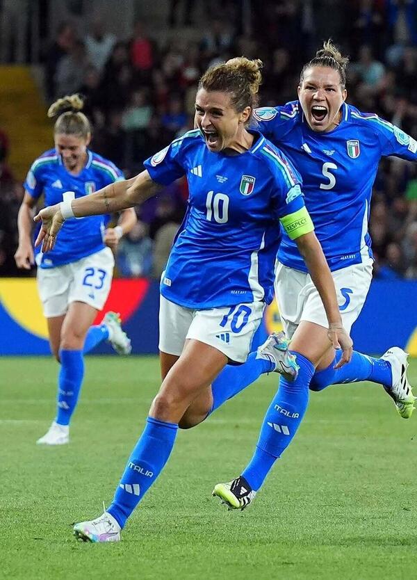 Siamo stati agli europei femminili per vedere l&rsquo;Italia, ma com&rsquo;&egrave;? Caro Stanis, &egrave; tutto molto italiano