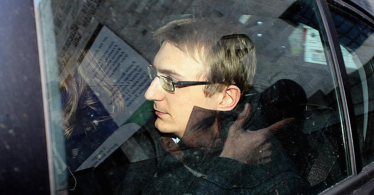 Omicidio Poggi, DNA MASCHILE IGNOTO SULLE LABBRA DI CHIARA: l&rsquo;assassino le ha messo una mano sulla bocca per impedirle di urlare? Non &egrave; di Stasi e non &egrave; di Sempio, allora a chi appartiene? E cosa c&rsquo;entra l&rsquo;assistente del medico legale? 