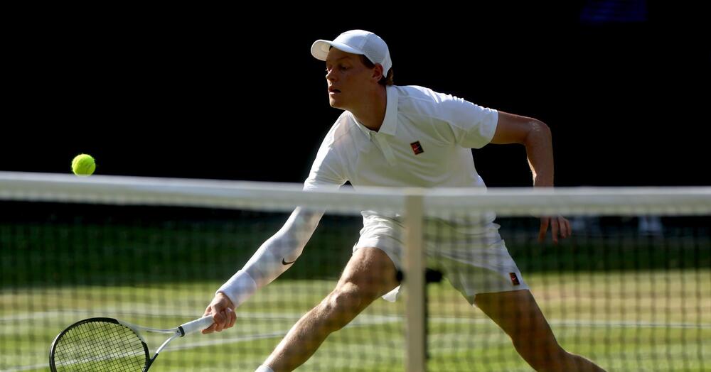 Finale di Wimbledon, come sta il gomito di Jannik Sinner? PARLA VAGNOZZI, che sulla sfida contro Alcaraz e l&rsquo;incubo del Roland Garros&hellip;