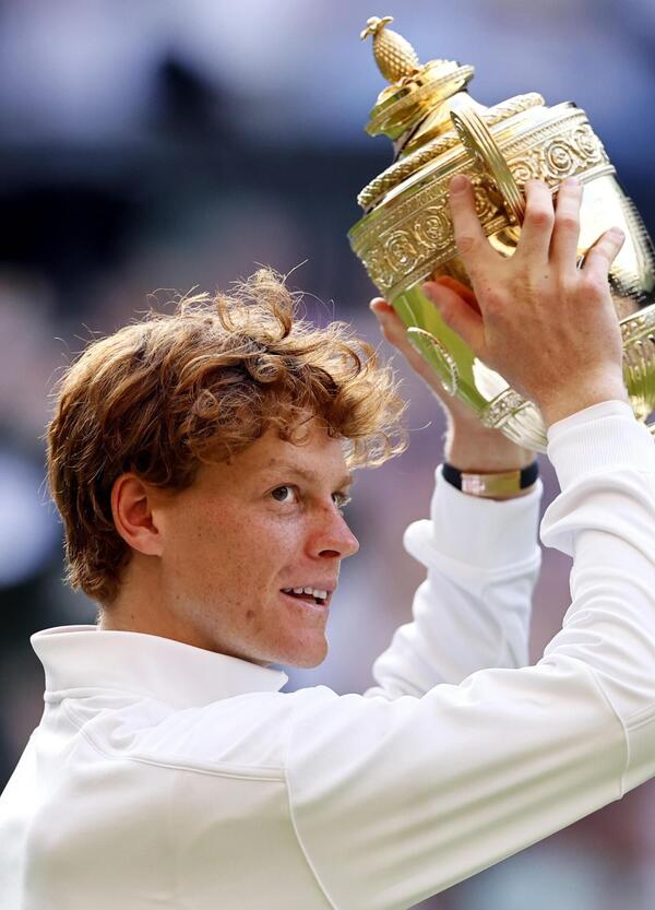SINNER DEVASTANTE, OGGI NON MOLLA E DIVENTA IL RE DI WIMBLEDON