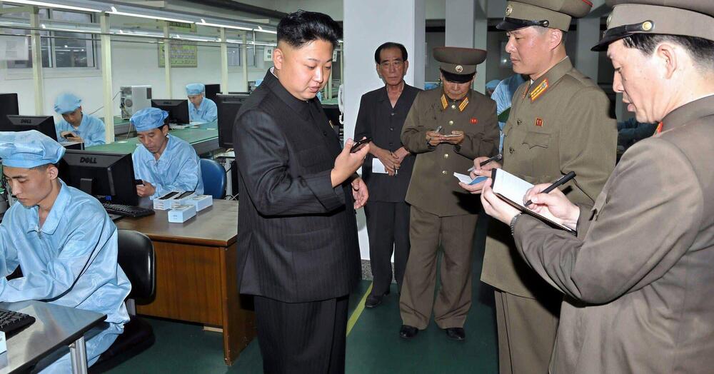 Abbiamo provato uno smartphone in Corea del Nord, ma come funziona? Android (modificato), app autorizzate e no chiamate internazionali: vi raccontiamo il viaggio nell&#039;Internet &quot;speciale&rdquo; di Kim Jong-un