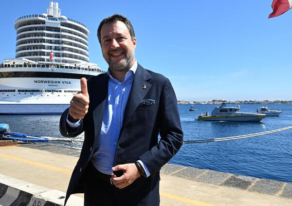 DENTRO LA LEGA IN CALABRIA! Reportage tra i fedelissimi di Salvini grazie a un compleanno. Il Ponte sullo Stretto tra malaffare, emergenza viabilit&agrave; e fondi pubblici distratti, unir&agrave; l&#039;Italia o le mafie?