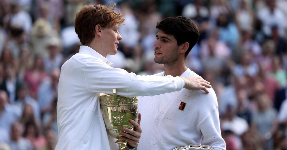 Panatta, Sinner campione a Wimbledon e la confessione di Alcaraz: &ldquo;Di quelle che sei pronto a fare solo quando sei disperato&rdquo;. Ma perch&eacute; Adriano per Jannik chiede &ldquo;per favore, applaudiamo tutti, dai&rdquo;?