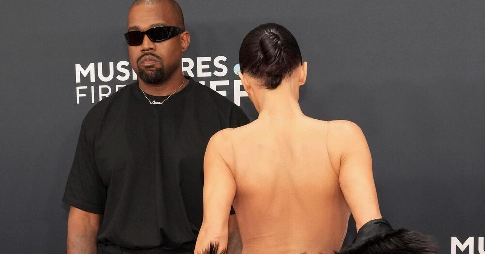Perch&eacute; di Bianca Censori NON AVETE CAPITO UN CAZ*O! Dal San Sebastiano alla Piet&agrave; di Michelangelo fino a Gilbert &amp; George, la moglie di Kanye West &egrave; body art: nuda, muta e sacra