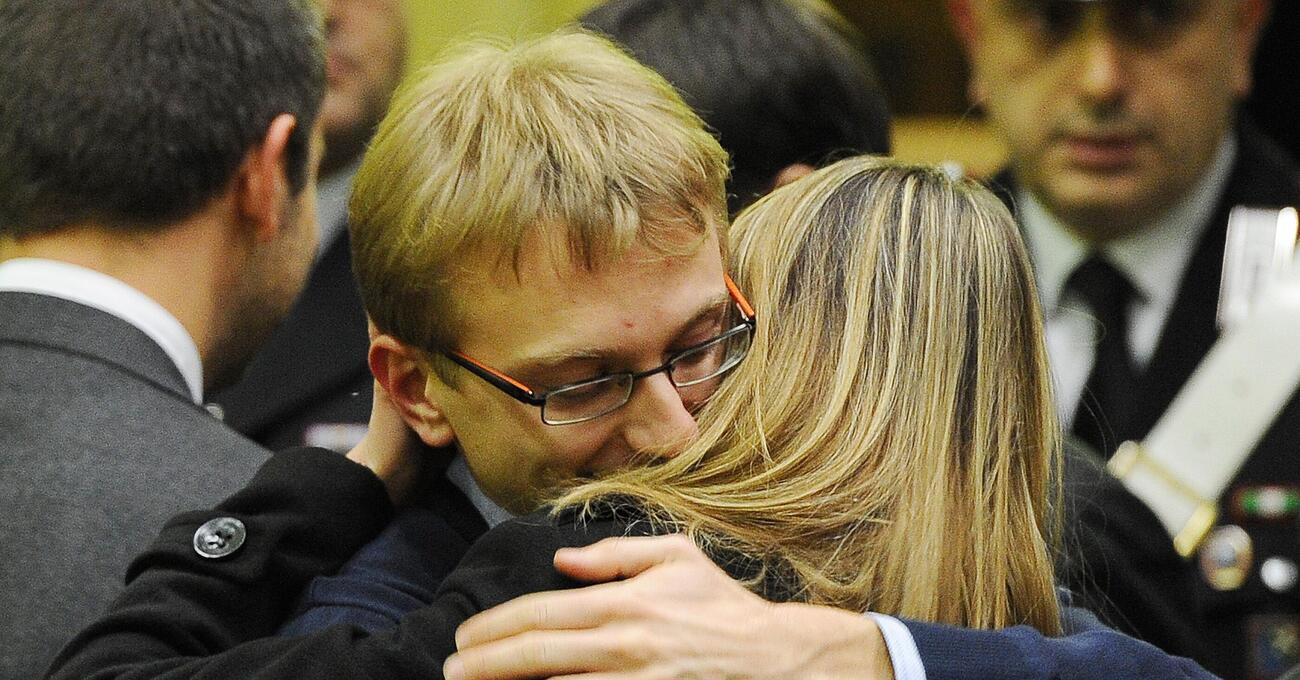Omicidio Poggi, CHIARA &Egrave; STATA UCCISA DUE VOLTE? L&rsquo;accusa di Nuzzi contro la giustizia Italiana: &ldquo;Uno scempio simile sulla vittima non si &egrave; visto nemmeno nel caso di Yara Gambirasio&rdquo;. Ci sar&agrave; un nuovo processo indiziario come per Stasi? 