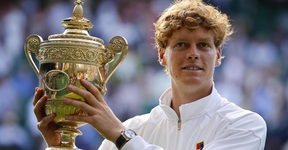Ma li avete visti gli orologi delle star a Wimbledon? Dal Rolex di Sinner, Alcaraz e Federer al Cartier di Kate Middleton e agli Omega di Nicole Kidman e del principe William: ecco i modelli e il prezzo