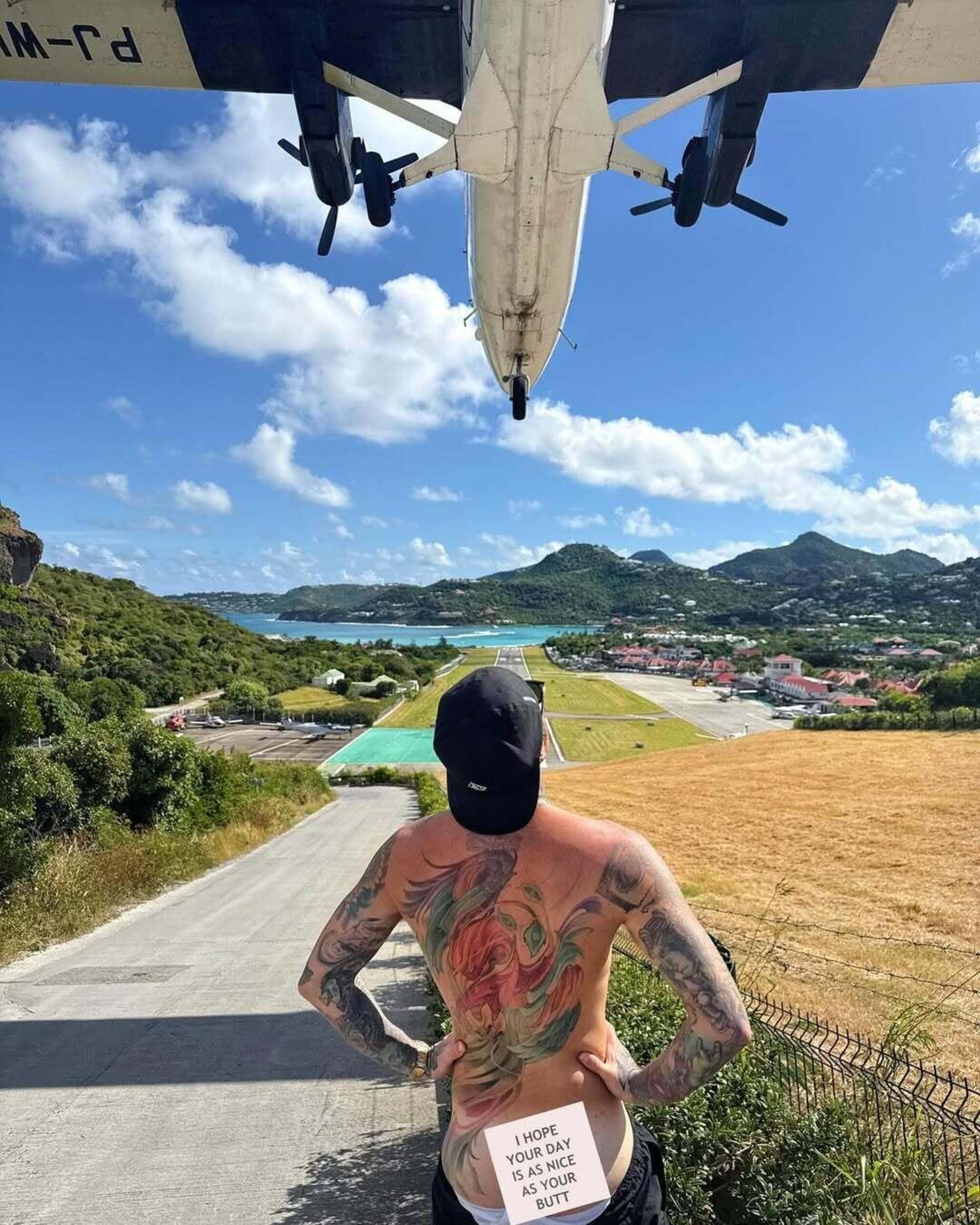 Fedez e gli aerei