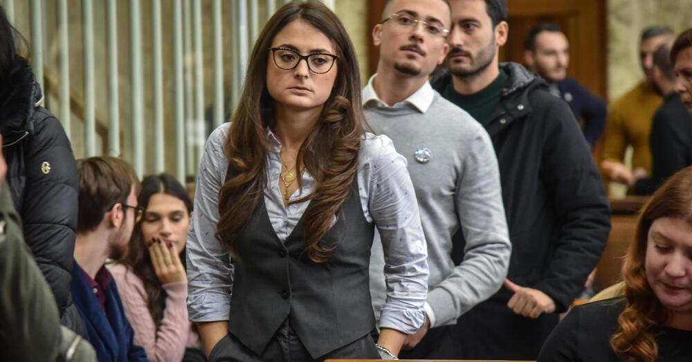 Omicidio Giulia Tramontano, la sorella Chiara ci racconta il dolore: &ldquo;Sar&ograve; felice dopo quello che &egrave; successo?&rdquo;. Impagnatiello? &ldquo;Ralph Lauren dovrebbe denunciarlo&rdquo;. E sul libro &ldquo;Non smetter&ograve; mai di cercarti&rdquo;&hellip;