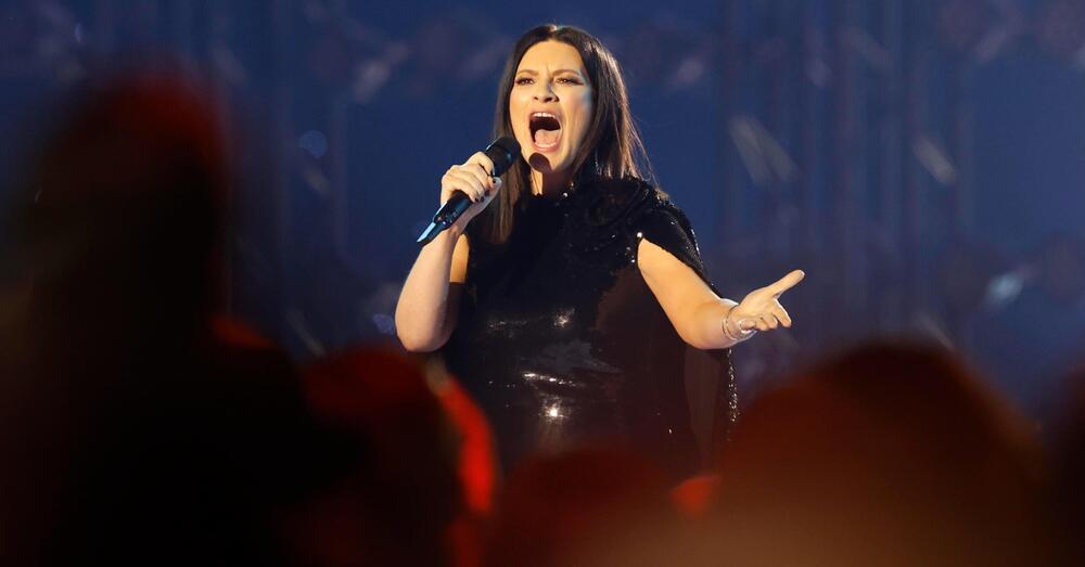 LE MIE STORIES TRA LE DITA: Ma avete visto il dissing tra Gianluca Grignani e Laura Pausini? Lei lancia il suo nuovo singolo ma &egrave; un pezzo del cantante, che le risponde su Instagram: &ldquo;Ci tenevo a ricordarti che &egrave; una mia canzone&hellip;&rdquo;