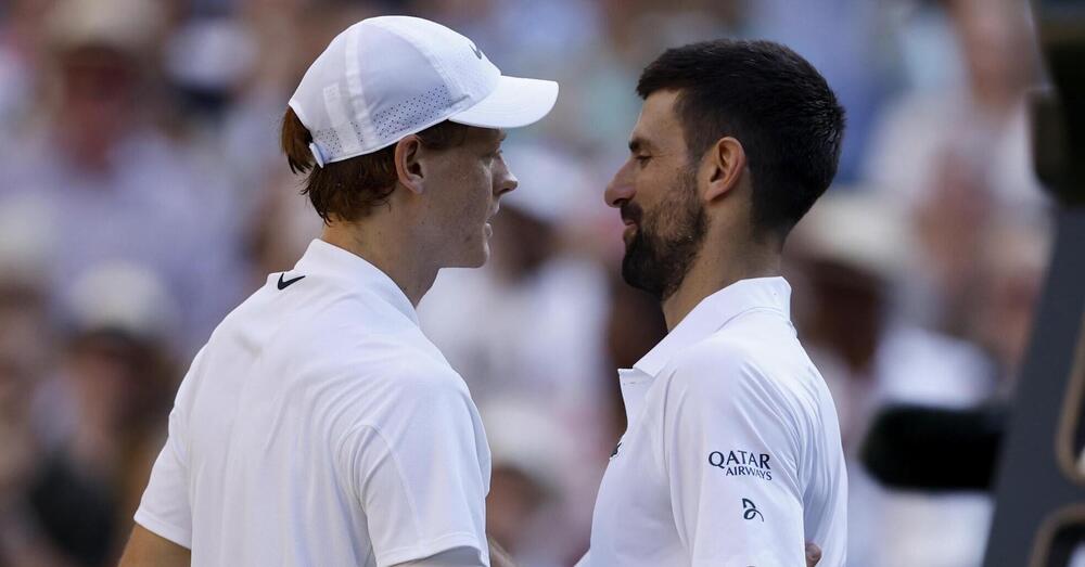 L&rsquo;UOMO DI TSITSIPAS sceglie Sinner: &ldquo;Ecco perch&eacute; &egrave; meglio di Carlos Alcaraz&rdquo;. Intanto Boris Becker sentenzia: &ldquo;Jannik &egrave; un Djokovic 2.0. E per Novak il tempo&hellip;&rdquo;