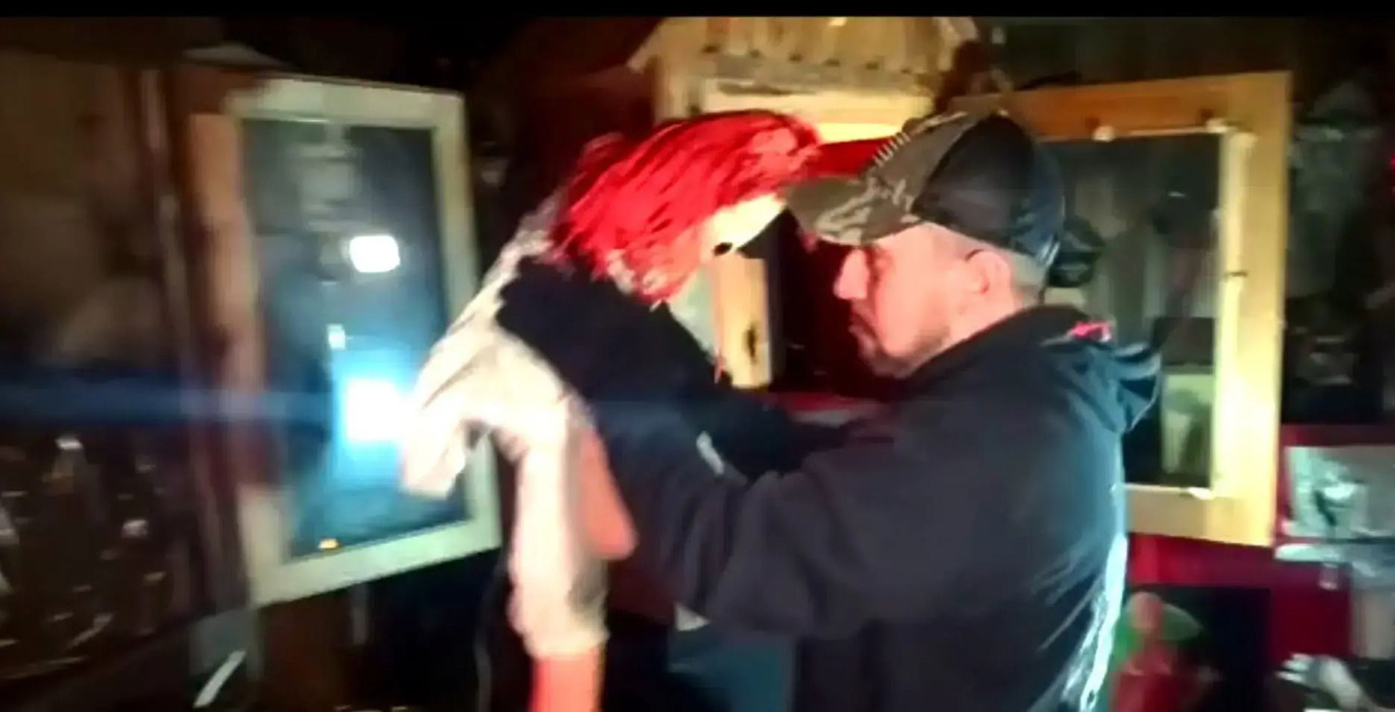 Dan Rivera con Annabelle