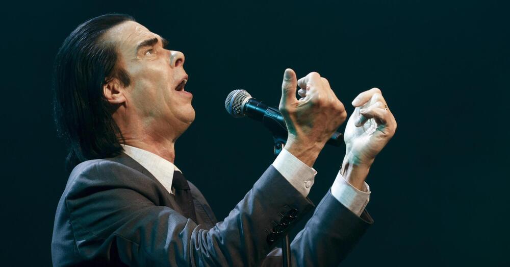 Siamo stati al concerto di Nick Cave a Pompei, ma com&#039;&egrave; stato? Un&#039;esplosione di vita tra le rovine. Poi lo abbiamo incontrato insieme alla moglie Susie e...