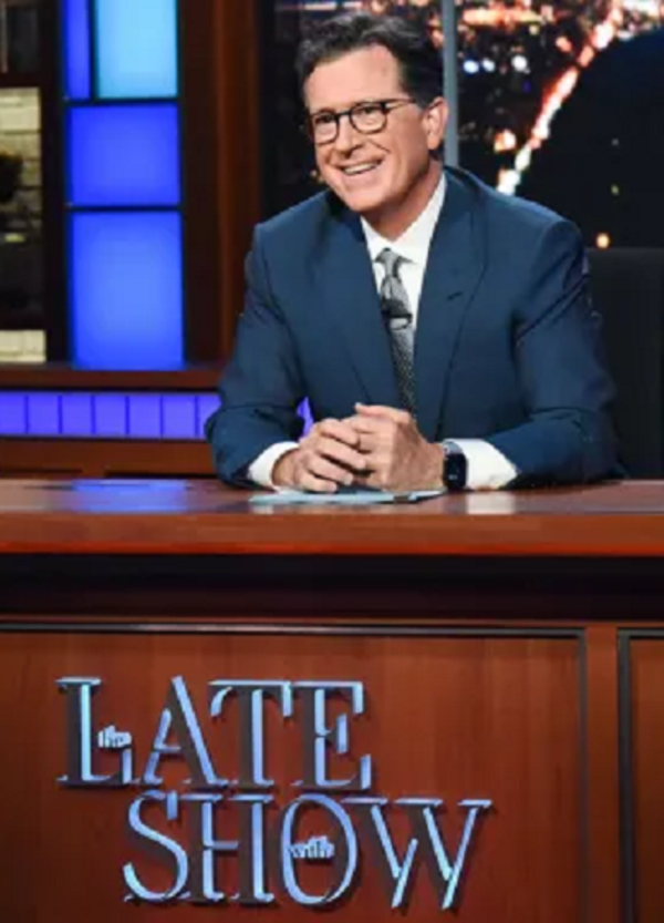La differenza tra tv italiana e americana (e tra Cattelan, dopo Luttazzi, e Colbert contro Trump)? Ve la spieghiamo noi
