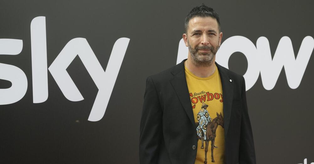 Aldo Grasso smonta Pablo Trincia per la docu-serie su Bergamini: &ldquo;Non funziona in tv. Il podcast cos&igrave; &egrave; come la visual radio: ecco perch&eacute; non convince&rdquo;