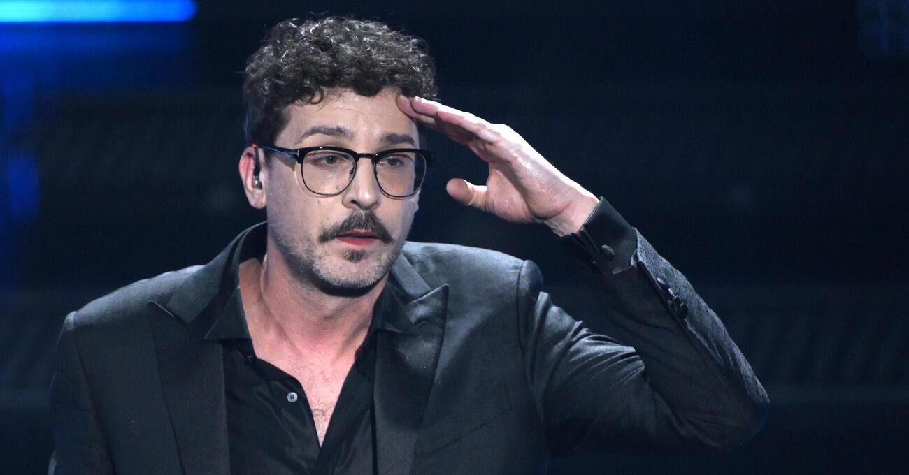 FREE WILLIE. Peyote spara contro Spotify perch&eacute; il padrone investe in droni militari, ma allora perch&eacute; lui non si cancella come Auroro Borealo?
