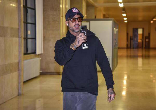 Corona conduttore di Temptation Island? Maria De Filippi scrive a Fabrizio dopo le accuse di Falsissimo (&ldquo;programma pilotato&rdquo;): &ldquo;Perch&eacute; l&#039;hai fatto?&rdquo;. E lui risponde: &egrave; guerra?