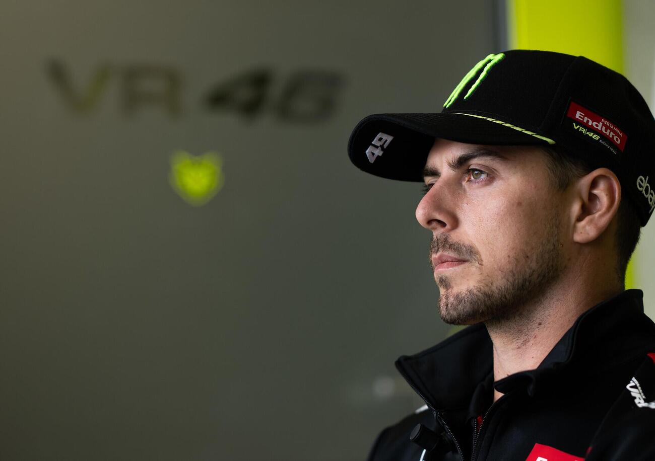 Fabio Di Giannantonio SONTUOSO a MOW: &ldquo;Mio padre vendeva il pesce, la felicit&agrave; non &egrave; nei collanoni. I media in MotoGP? Nessun pilota vuole fare lo str*nzo&rdquo;