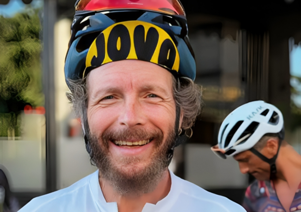 JOVANOTTI &Uuml;BER ALLES col Jova Bike Party. Rai, cosa aspetti a dargli un programma sul &quot;Viaggio per l&#039;Italia&quot;, Aldo Grasso? Anche se aveste le ruote&hellip;