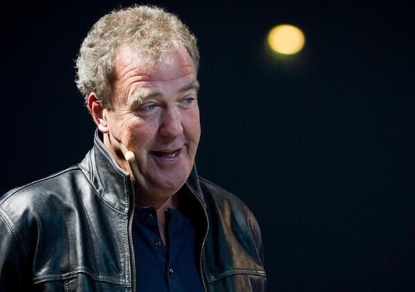 CLARKSON TUONA (ANCORA) sull&#039;incentivo per le auto elettriche: &ldquo;Nessuno sa quali auto possono beneficiarne e quali no&rdquo;