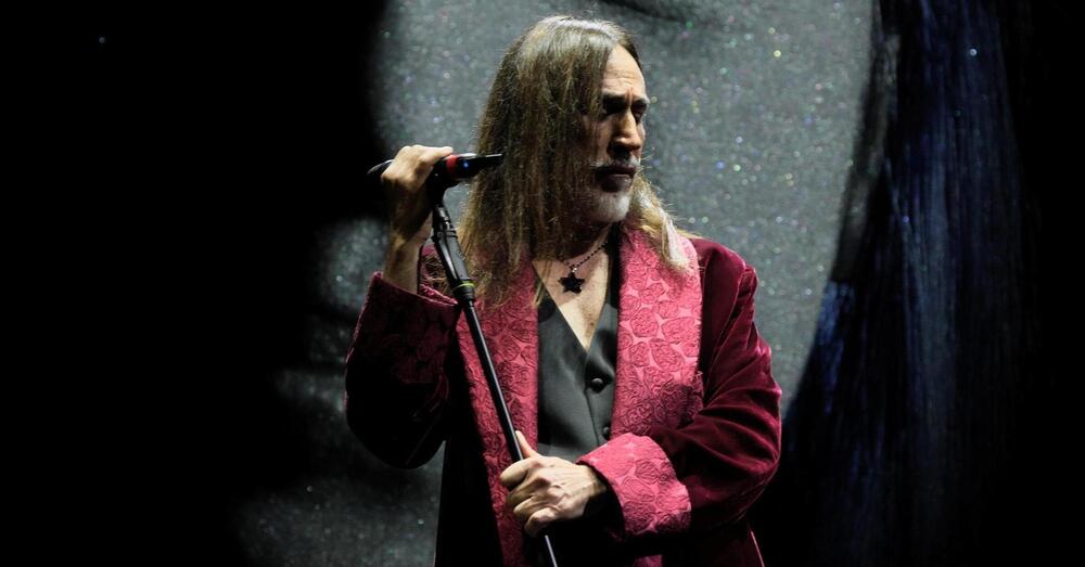 Siamo stati al concerto degli Afterhours, ma com&#039;&egrave; andata? La verit&agrave; &egrave; che Manuel Agnelli pu&ograve; scatarrare ancora su qualsiasi cosa voglia, soprattutto sulla musica di m*rda